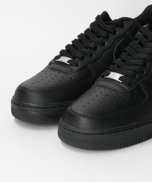 NIKE（ナイキ）の「＜NIKE（ナイキ）＞ AIRFORCE 1 07/エアフォース1（スニーカー・メンズ・ブラック/ホワイト・27cm/27.5cm/26.5cm/29cm/28cm/28.5cm/26cm）」の5枚目の写真