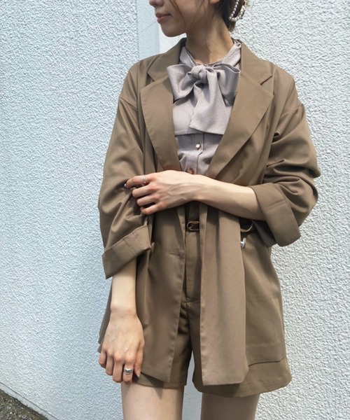 OLIVE des OLIVE（オリーブデオリーブ）の「ビタースイーツテーラードジャケット（テーラードジャケット・レディース・ブラウン/ライトブラウン/グレイッシュベージュ・FREE）」の2枚目の写真