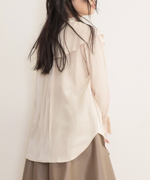 Mysa&Liina（ミーサリーナ）の「フリルカラー2WAYブラウス（シャツ/ブラウス・レディース・ブラック/ブラウン/アイボリー・M）」の5枚目の写真