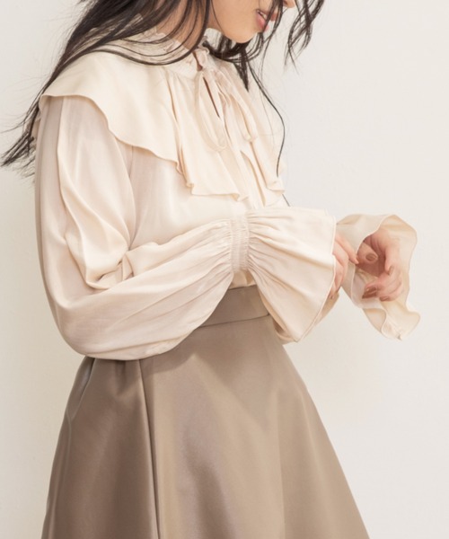 Mysa&Liina（ミーサリーナ）の「フリルカラー2WAYブラウス（シャツ/ブラウス・レディース・ブラック/ブラウン/アイボリー・M）」の12枚目の写真