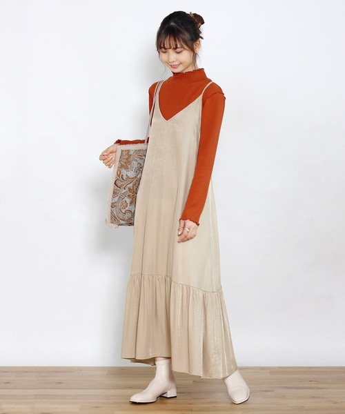 Crisp（クリスプ）の「ヘムギャザーキャミワンピース（ワンピース・レディース・ブラック/ベージュ/ブルー・FREE）」の3枚目の写真