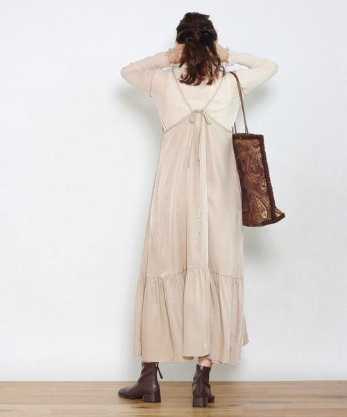 Crisp（クリスプ）の「ヘムギャザーキャミワンピース（ワンピース・レディース・ブラック/ベージュ/ブルー・FREE）」の22枚目の写真