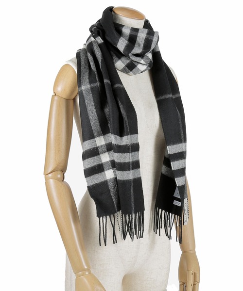 ECHELLE Liberte(エシェルリベルテ)の「BURBERRY CLASSIC CHECK CASHMERE SCARF バーバリー クラシック チェック マフラー カシミヤ スカーフ(マフラー・レディース・ブラック/ベージュ/ネイビー/グレー/チャコール・FREE)」の10枚目の写真