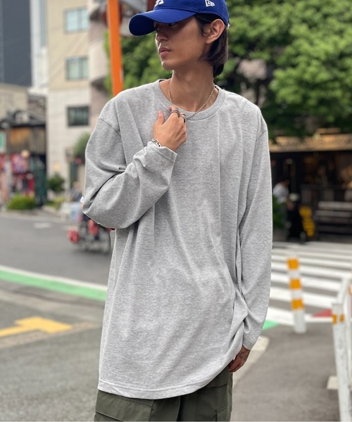 Printstar(プリントスター)の「袖リブなしでつくる、こなれシルエット【Printstar】heavy weight long sleeve t-shirt / ヘビーウェイト ロングスリーブTシャツ ロンT 長袖Tシャツ オーバーサイズ 無地 00102(Tシャツ/カットソー・レディース・ホワイト/アーミー/ネイビー/ブラック/杢グレー/ライトピンク/レッド/パープル/イエロー/イエロー系その他2/ロイヤルブルー/ピンク系/バーガンディー/ターコイズブルー/グレー/オレンジ/オリーブ・XL/M/L/S/2XL)」の3枚目の写真