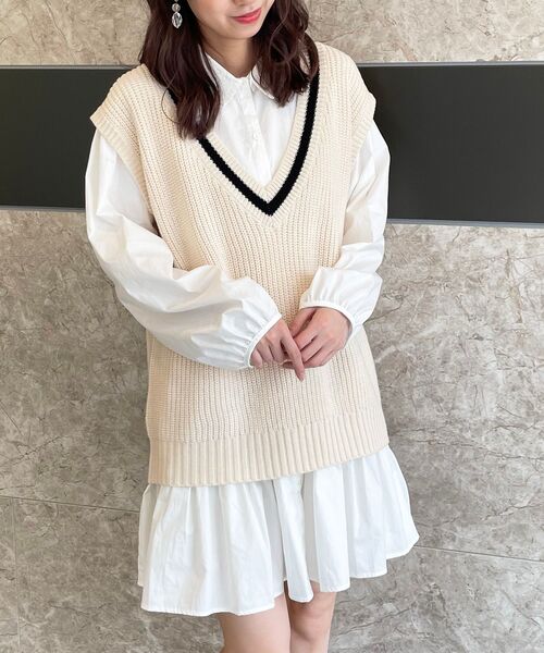 MAJESTIC LEGON(マジェスティックレゴン)の「Vネックベストセットチュニックワンピ(シャツワンピース・レディース・ブラック系その他/グリーン系その他/ホワイト系その他2・SMALL/MEDIUM)」の6枚目の写真