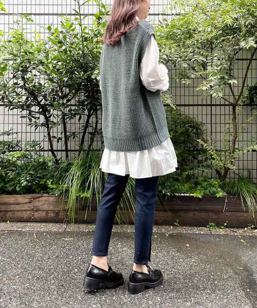 MAJESTIC LEGON(マジェスティックレゴン)の「Vネックベストセットチュニックワンピ(シャツワンピース・レディース・ブラック系その他/グリーン系その他/ホワイト系その他2・SMALL/MEDIUM)」の16枚目の写真