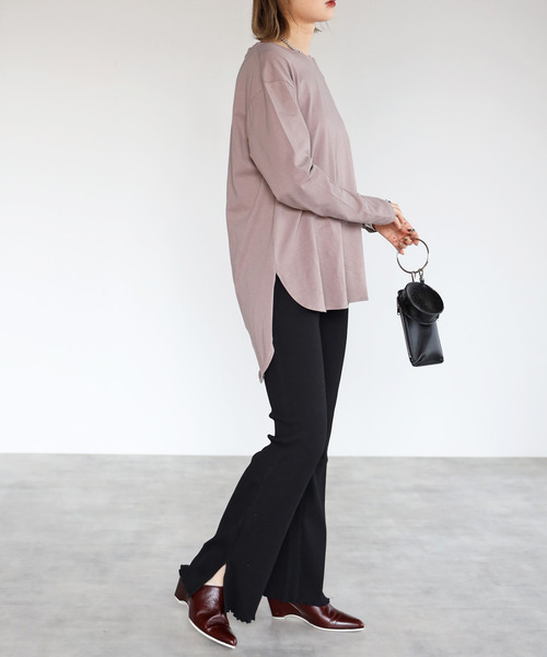 amini(アミニ)の「【2021-2022 A/W】サイドスリットコットンロングTシャツ(Tシャツ/カットソー・レディース・ブラック/パープル/オフホワイト/グレイッシュベージュ・MEDIUM)」の9枚目の写真