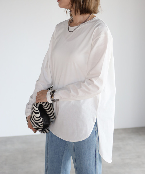 amini(アミニ)の「【2021-2022 A/W】サイドスリットコットンロングTシャツ(Tシャツ/カットソー・レディース・ブラック/パープル/オフホワイト/グレイッシュベージュ・MEDIUM)」の5枚目の写真