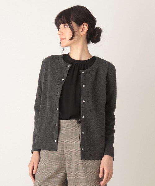 DRESKIP（ドレスキップ）の「◆キルトスナップ釦カーディガン（カーディガン/ボレロ・レディース・ベージュ/ダークグレー/ブラック・03/04/02）」の3枚目の写真