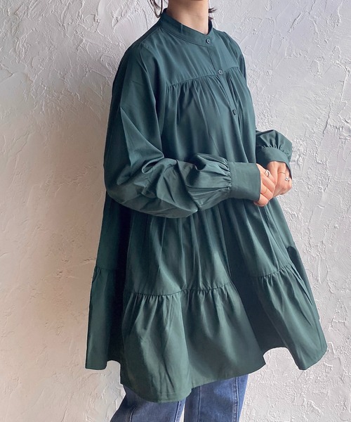 She's Closet（シーズクローゼット）の「Aラインフレア長袖ティアードチュニックブラウス（チュニック・レディース・ホワイト/ブラック/ダークグリーン/ベージュ・FREE）」の4枚目の写真