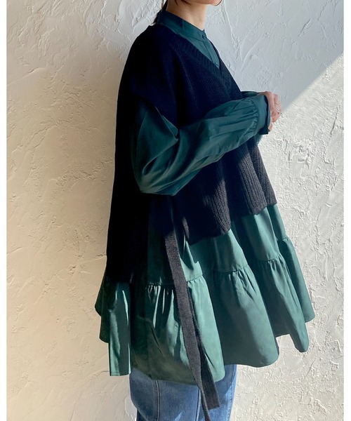 She's Closet（シーズクローゼット）の「Aラインフレア長袖ティアードチュニックブラウス（チュニック・レディース・ホワイト/ブラック/ダークグリーン/ベージュ・FREE）」の16枚目の写真