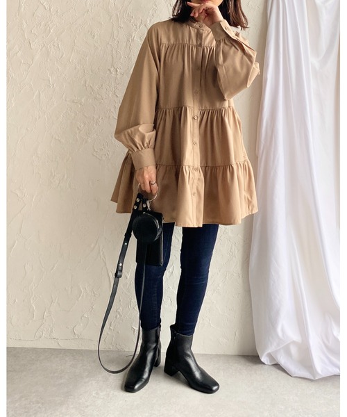 She's Closet（シーズクローゼット）の「Aラインフレア長袖ティアードチュニックブラウス（チュニック・レディース・ホワイト/ブラック/ダークグリーン/ベージュ・FREE）」の17枚目の写真