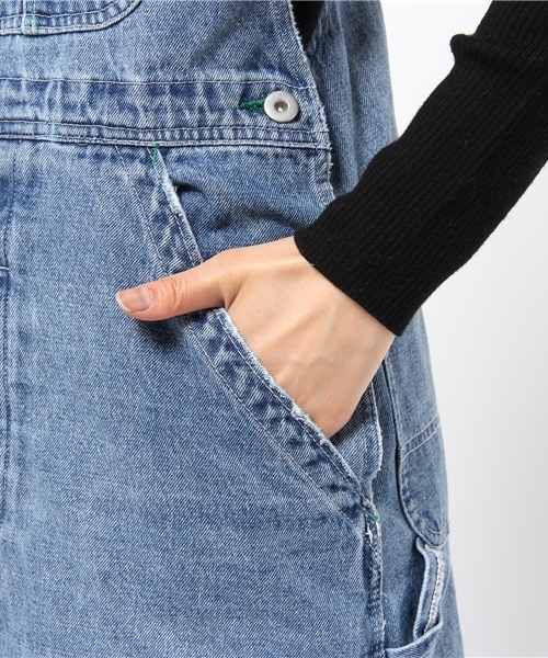 Kastane（カスタネ）の「デニムオーバーオールスカート（デニムパンツ・レディース・ライトブルー・FREE）」の7枚目の写真