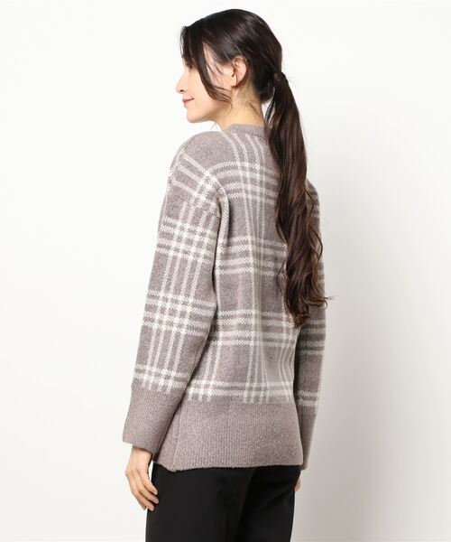ACYM（アシーム）の「Check pattern over ニット（ニット/セーター・レディース・ブラウン/グレー・FREE）」の4枚目の写真