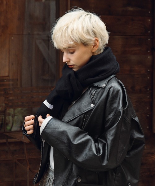 MUHET（ミュエータ）の「ウォッシャブルウールフリンジマフラー（マフラー・レディース・ブラック/グレー/キャメル・FREE）」の19枚目の写真