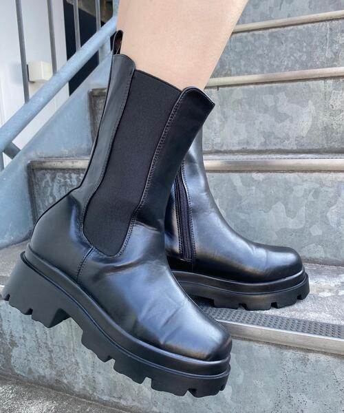INGNI（イング）の「プラットフォームソールミドルレングスサイドゴアブーツ（ブーツ・レディース・ブラック・M）」の4枚目の写真