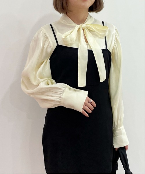 EPIMI E'PIMMY（エピミエピミー）の「前後２wayボウタイブラウス（シャツ/ブラウス・レディース・ベージュ/オフホワイト/マスタード・MEDIUM）」の3枚目の写真