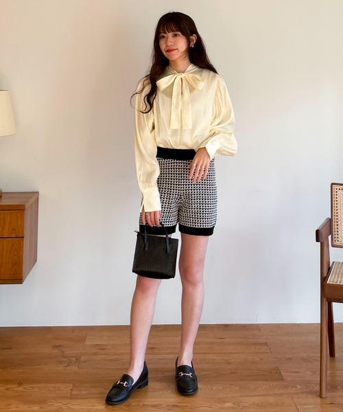 EPIMI E'PIMMY（エピミエピミー）の「前後２wayボウタイブラウス（シャツ/ブラウス・レディース・ベージュ/オフホワイト/マスタード・MEDIUM）」の17枚目の写真