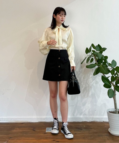 EPIMI E'PIMMY（エピミエピミー）の「前後２wayボウタイブラウス（シャツ/ブラウス・レディース・ベージュ/オフホワイト/マスタード・MEDIUM）」の16枚目の写真