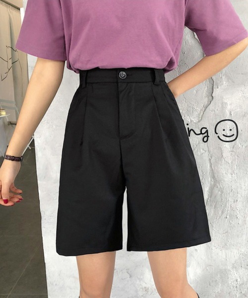 meJane(ミージェーン)の「Aラインフロントタックワイドショートパンツ【ZOZOTOWN限定】(その他パンツ・レディース・ブラック/グレー・S/M/L)」の2枚目の写真