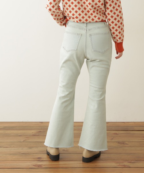 N.（N. Natural Beauty Basic）（エヌエヌナチュラルビューティーベーシック）の「【S Size Line】◆ヴィンテージ風フレアデニムパンツ（デニムパンツ・レディース・ブラック系その他/ライトインディゴブルー・SMALL/MEDIUM）」の4枚目の写真