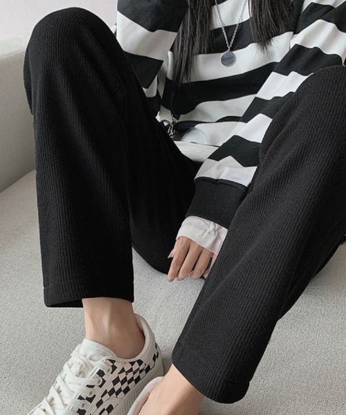 NiiNa(ニーナ)の「【NiiNa】ストレートパンツ(その他パンツ・レディース・ブラック/ベージュ・FREE)」の7枚目の写真