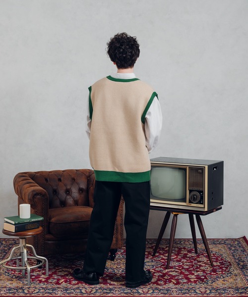 MUHET(ミュエータ)の「フロントポケットツイルパンツ(チノパンツ・レディース・ブラック/ベージュ/ミント・SMALL/MEDIUM/X-LARGE)」の13枚目の写真