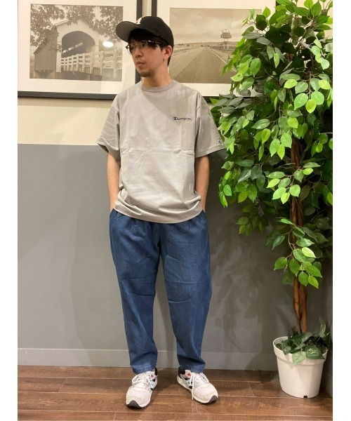 Champion(チャンピオン)の「Champion(チャンピオン)スクリプトロゴ半袖Tシャツ(Tシャツ/カットソー・メンズ・ブラック/ライトグレー/ホワイト/ブラウン/パープル/サックスブルー・M/L/XL)」の16枚目の写真