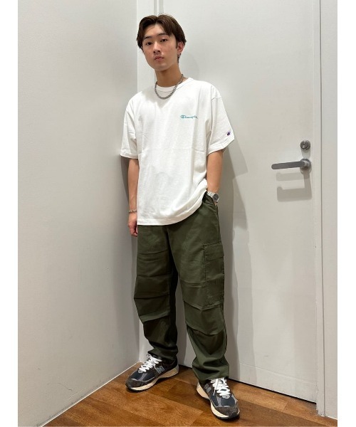 Champion(チャンピオン)の「Champion(チャンピオン)スクリプトロゴ半袖Tシャツ(Tシャツ/カットソー・メンズ・ブラック/ライトグレー/ホワイト/ブラウン/パープル/サックスブルー・M/L/XL)」の22枚目の写真