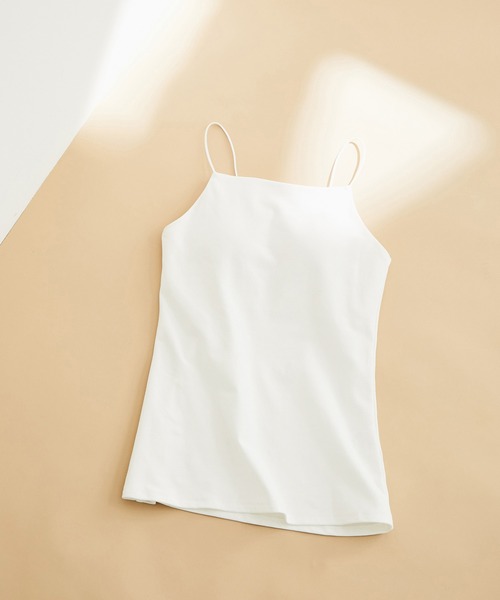 ADAM ET ROPE'（アダムエロペ）の「〈追加〉カップ付きカラーブレードキャミソール（キャミソール・レディース・ホワイト/ブラック/カーキ/イエロー・FREE）」の2枚目の写真