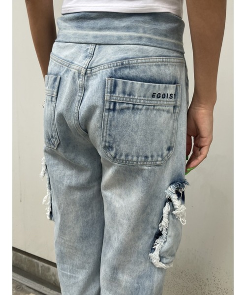 EGOIST(エゴイスト)の「ベルト付デニムテーパードパンツ(デニムパンツ・レディース・ライトブルー・S/M)」の7枚目の写真