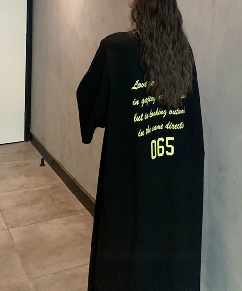 meJane（ミージェーン）の「レタリングバックロゴ Tシャツワンピース（ワンピース・レディース・ホワイト/ブラック/グレー/チャコールグレー・FREE）」の9枚目の写真