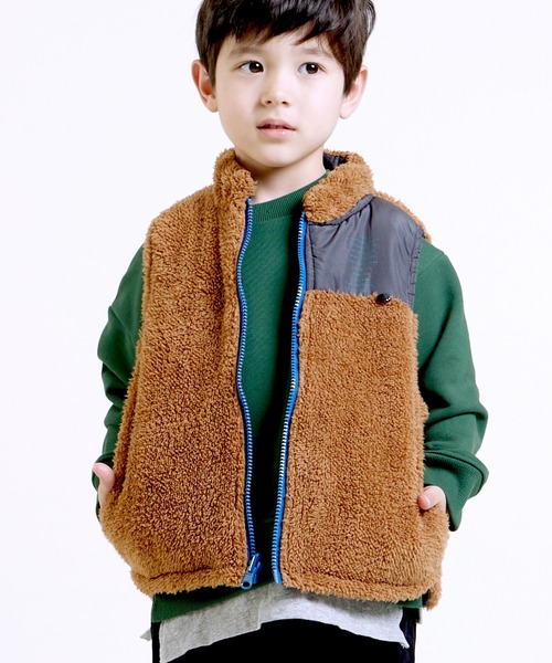 DILASH（ディラッシュ）の「デニムボアリバーシブルベスト（ベスト・キッズ・チャコール/ベージュ/ブラウン・80/90/100/110/120/130/140）」の4枚目の写真