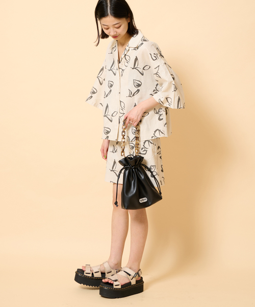U by SPICK&SPAN(ユーバイスピックアンドスパン)の「アートプリントショートパンツ(その他パンツ・レディース・ベージュ・38/36)」の7枚目の写真