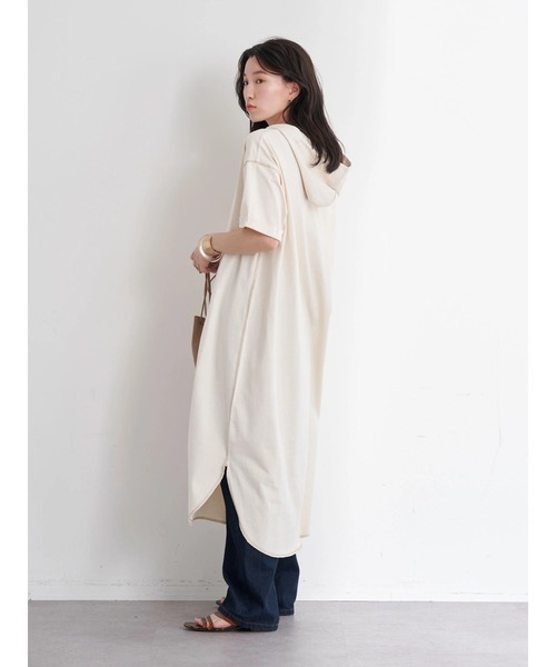 earth music&ecology（アースミュージックアンドエコロジー）の「フーディーカットソーワンピース（ワンピース・レディース・イエロー/ブルー/ホワイト系その他2・FREE）」の6枚目の写真