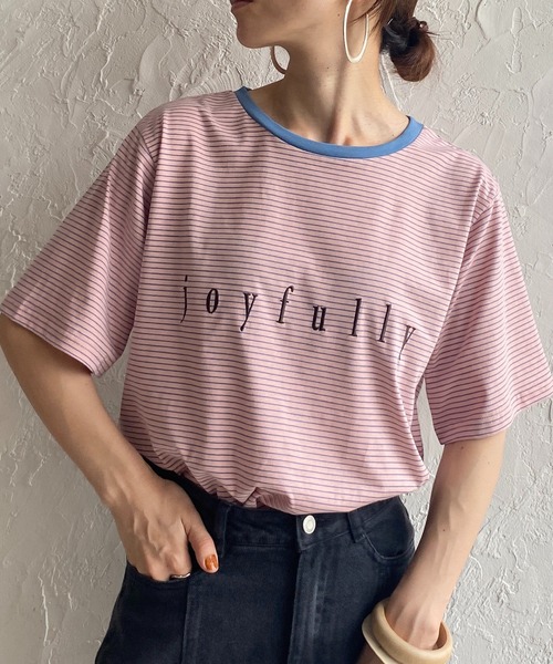 She's Closet(シーズクローゼット)の「メッセージロゴ刺繍配色リンガーマルチボーダー半袖Tシャツ(Tシャツ/カットソー・レディース・ホワイト/ピンク/ブルー・FREE)」の3枚目の写真