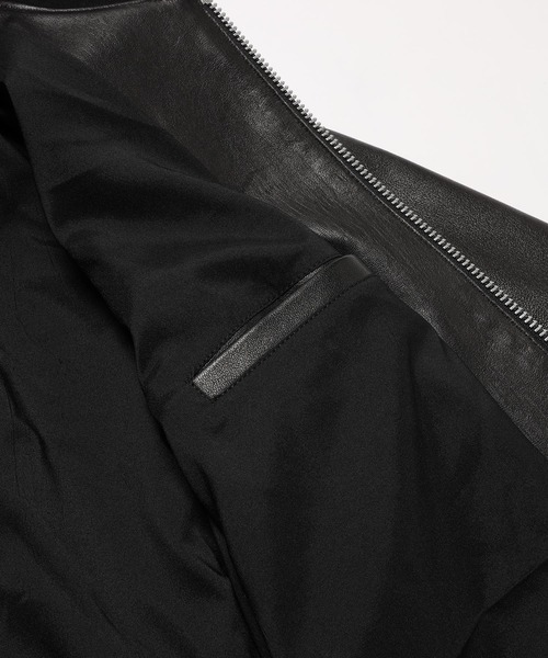 MR.OLIVE（ミスターオリーブ）の「ヘアシープ ソフトレザー / MA-1 フライトジャケット（MA-1・メンズ・ブラック・MEDIUM/LARGE/SMALL）」の6枚目の写真