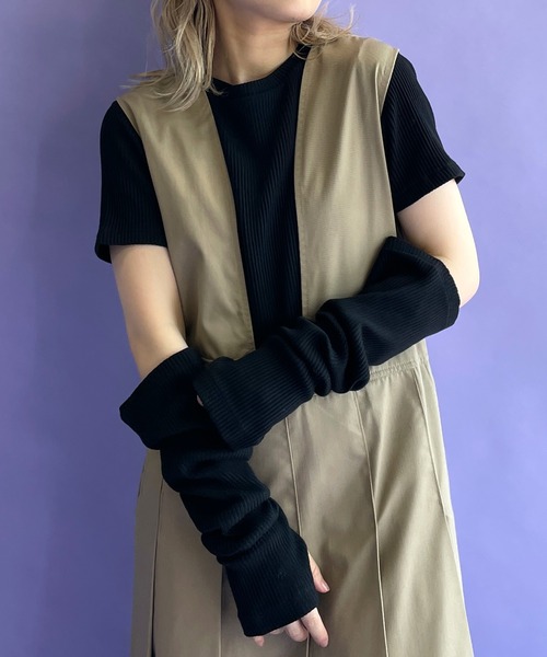 w closet(ダブルクローゼット)の「【マルチウェイ】アームカバープルオーバー(Tシャツ/カットソー・レディース・ブラック/アイボリー/ラベンダー・FREE)」の3枚目の写真