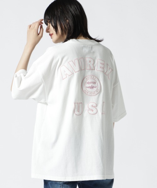 AVIREX（アヴィレックス）の「【直営店限定】VARSITY LOGO T-SHIRT/ バーシティーロゴティーシャツ（Tシャツ/カットソー・レディース・ブラック/ピンク/ホワイト系2/ダークグリーン系/ブラウン/グリーン/マスタード・F）」の12枚目の写真