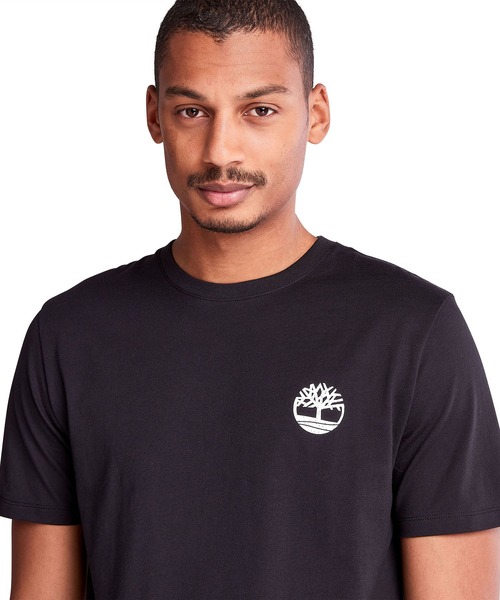 Timberland（ティンバーランド）の「メンズ 半袖 バック グラフィック Tシャツ（Tシャツ/カットソー・メンズ・ホワイト/ブラック/グリーン・SMALL/MEDIUM/LARGE/X-LARGE/XX-LARGE）」の10枚目の写真