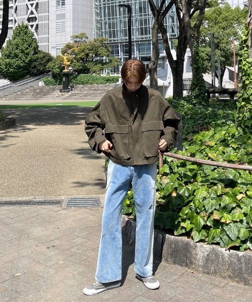 Chikashitsu +(チカシツプラス)の「【Chikashitsu +/チカシツプラス】screw stitch slit denim pants / デニム デニムパンツ 黒 デニム 黒 デニム 青(デニムパンツ・メンズ・ライトブルー/ブラック・L/M)」の4枚目の写真