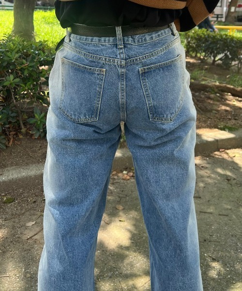 Chikashitsu +(チカシツプラス)の「【Chikashitsu +/チカシツプラス】screw stitch slit denim pants / デニム デニムパンツ 黒 デニム 黒 デニム 青(デニムパンツ・メンズ・ライトブルー/ブラック・L/M)」の15枚目の写真