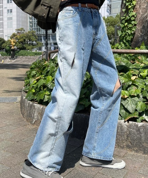 Chikashitsu +(チカシツプラス)の「【Chikashitsu +/チカシツプラス】screw stitch slit denim pants / デニム デニムパンツ 黒 デニム 黒 デニム 青(デニムパンツ・メンズ・ライトブルー/ブラック・L/M)」の16枚目の写真