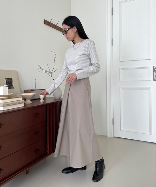 Didot.showroom（ディドット ショールーム）の「ボートネックピンストライプロンT（Tシャツ/カットソー・レディース・ブラック/ベージュ/ブラウン/ホワイト・FREE）」の6枚目の写真