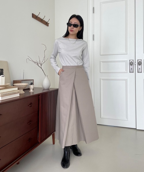 Didot.showroom（ディドット ショールーム）の「ボートネックピンストライプロンT（Tシャツ/カットソー・レディース・ブラック/ベージュ/ブラウン/ホワイト・FREE）」の8枚目の写真