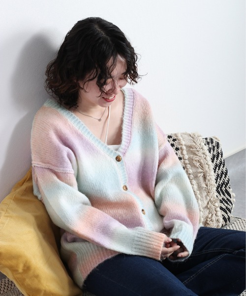 cepo（セポ）の「グラデーション Ｖネックカーディガン（カーディガン/ボレロ・レディース・ピンク/イエロー/グリーン・M）」の14枚目の写真