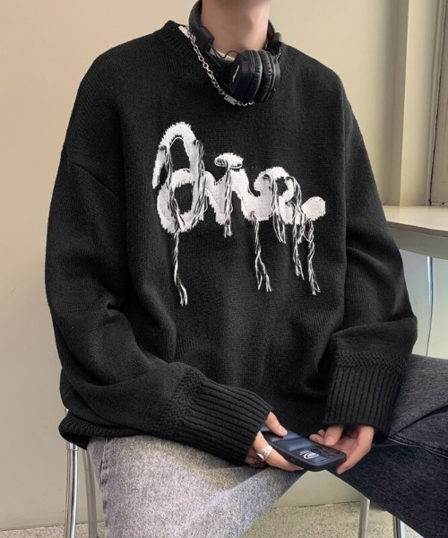 MGV（エムジーヴィー）の「フロントロゴステッチプルオーバーニット（ニット/セーター・メンズ・グレー/ブラウン/ブラック・MEDIUM/LARGE/X-LARGE）」の2枚目の写真