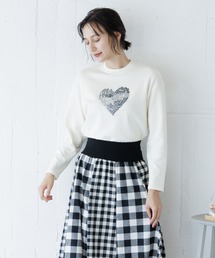 en recre（アンレクレ）の「【PUPULA】ハート型アルファベット刺しゅうカットソー（Tシャツ/カットソー）」