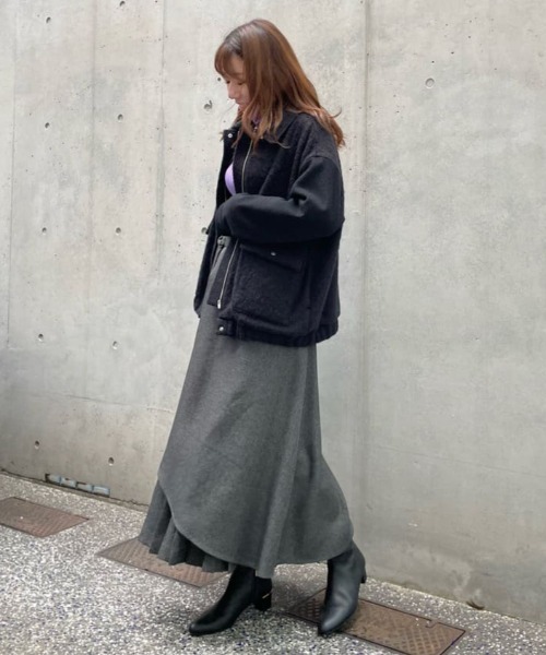 allureville（アルアバイル）の「シャギー圧縮ニットコンビブルゾン