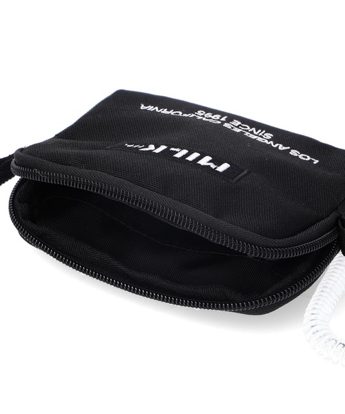 MILKFED.（ミルクフェド）の「EMBROIDERED BAR PASS HOLDER（パスケース・レディース・ブラック/ライトピンク/レッド/ライトパープル・ONE SIZE）」の8枚目の写真